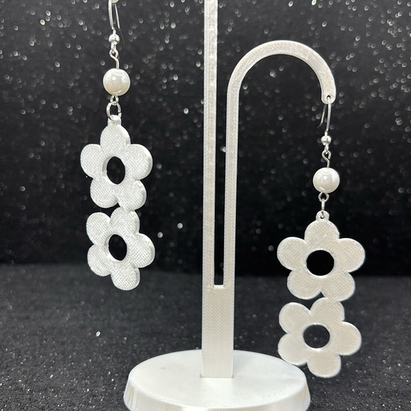 White Flower Drop Earrings - Picture 5 of 5